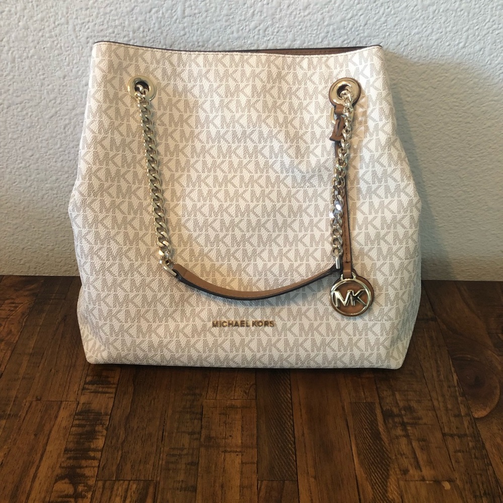 Michael Kors medium shoulder bag